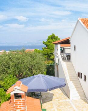 Apartments with parking space Supetar, Brač - 7631