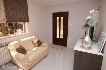 Apartmaji in sobe s parkingom Novigrad - 7639