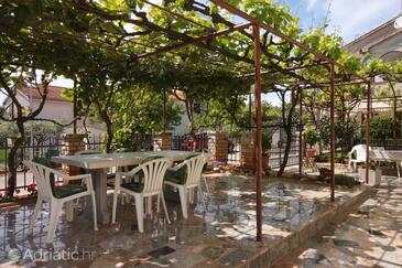 Apartmaji in sobe s parkingom Novigrad - 7639