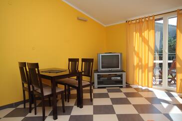 Apartments with terrace Pula, Istria