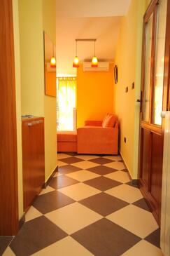 Apartments with terrace Pula, Istria