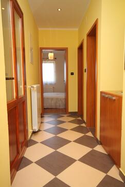 Apartments with terrace Pula, Istria