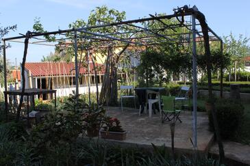 Apartments with terrace Pula, Istria