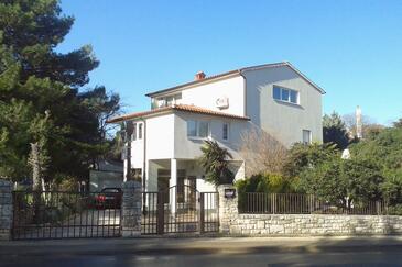 Apartments with terrace Pula, Istria