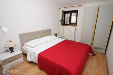 Apartments with parking space Rovinj - 7656