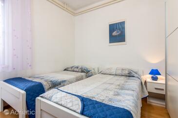 Apartments with parking space Medulin - 7657