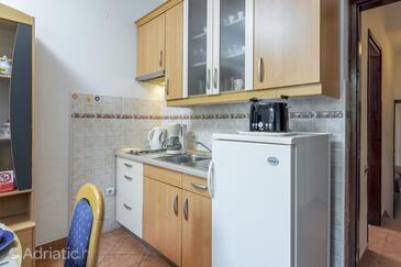 Apartmani s parkingom Medulin - 7657