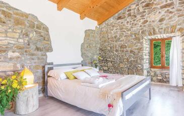 Family friendly house with a swimming pool Krbune (Central Istria - Središnja Istra) - 7671