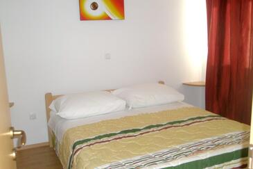 Ferienwohnungen mit Parkplatz Trget, Rasa - 7687