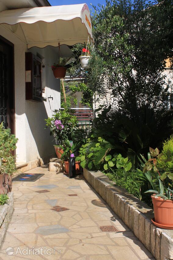 Hof - Ferienwohnungen mit Parkplatz Opric, Opatija