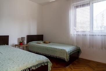 Apartments by the sea Maslinica, Šolta - 775