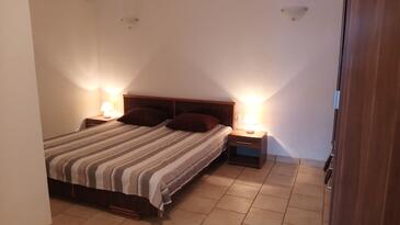 Apartments by the sea Maslinica, Šolta - 775