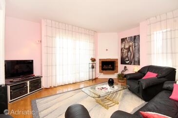 Family friendly house with a swimming pool Ičići, Opatija - 7758