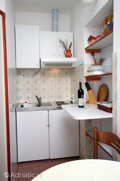 Apartments by the sea Maslinica, Šolta - 776