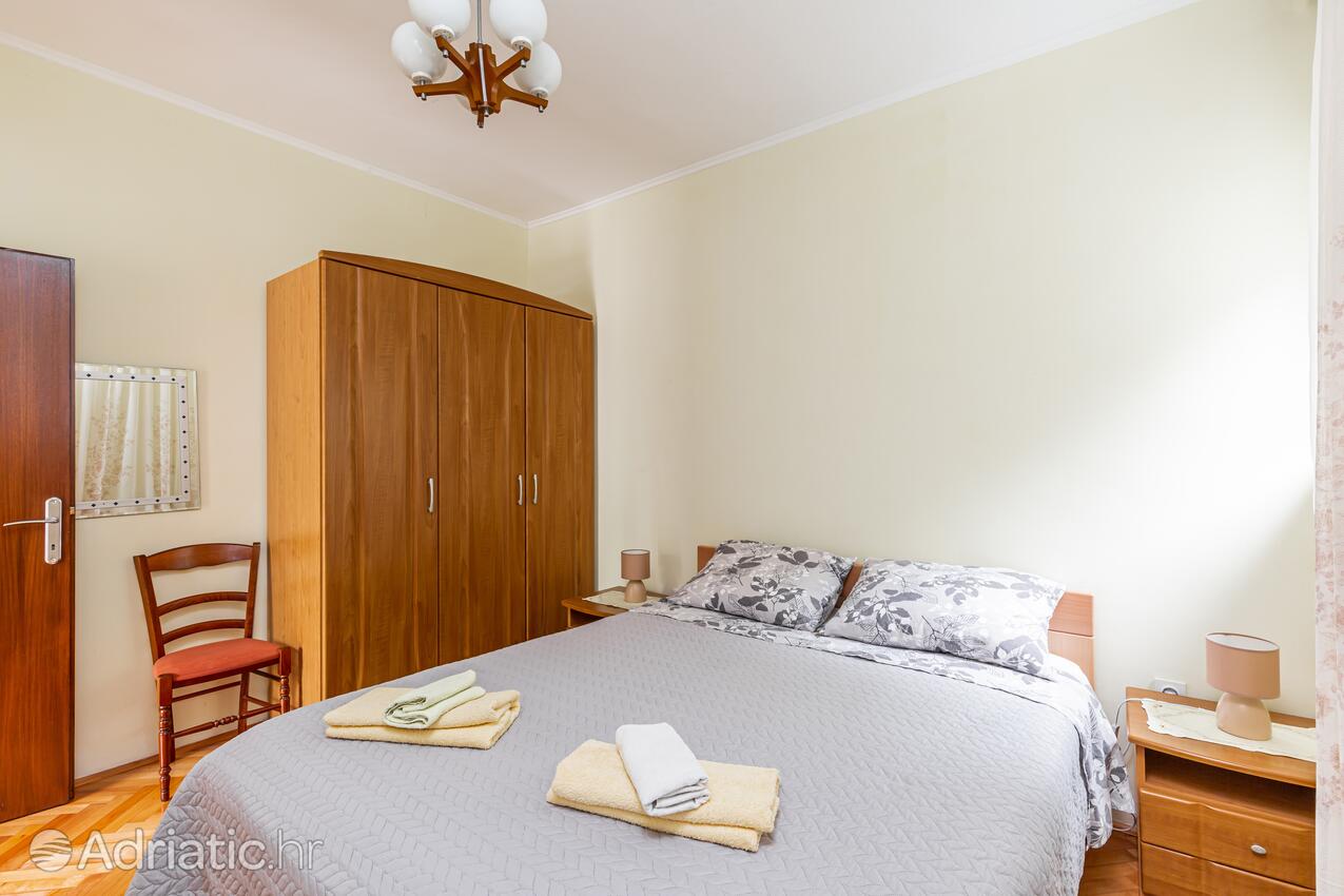 A-7796-b - Private accommodation - Apartments with a parking space Brseč, Opatija