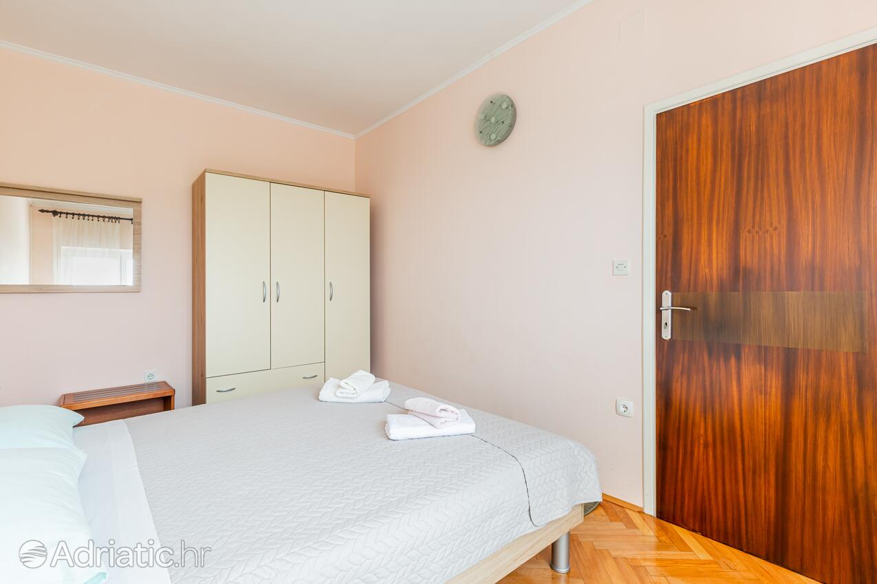 A-7796-b - Private accommodation - Apartments with a parking space Brseč, Opatija