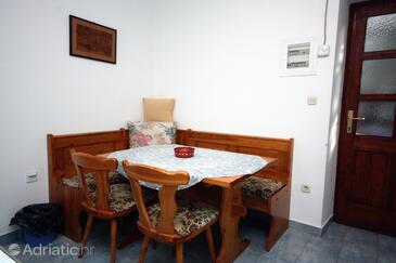 Appartamenti accanto al mare Stomorska, Solta - 781