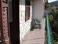 Stomorska, Balcon dans l’hébergement en type apartment, avec la vue sur la mer et animaux acceptés.