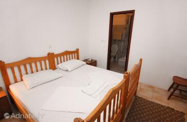 Apartments by the sea Stomorska, Šolta - 782