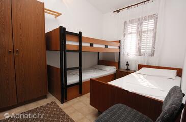 Apartments by the sea Stomorska, Šolta - 782