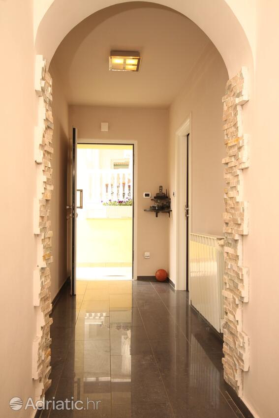 A-7838-a - Private accommodation - Apartments with a parking space Lovran, Opatija