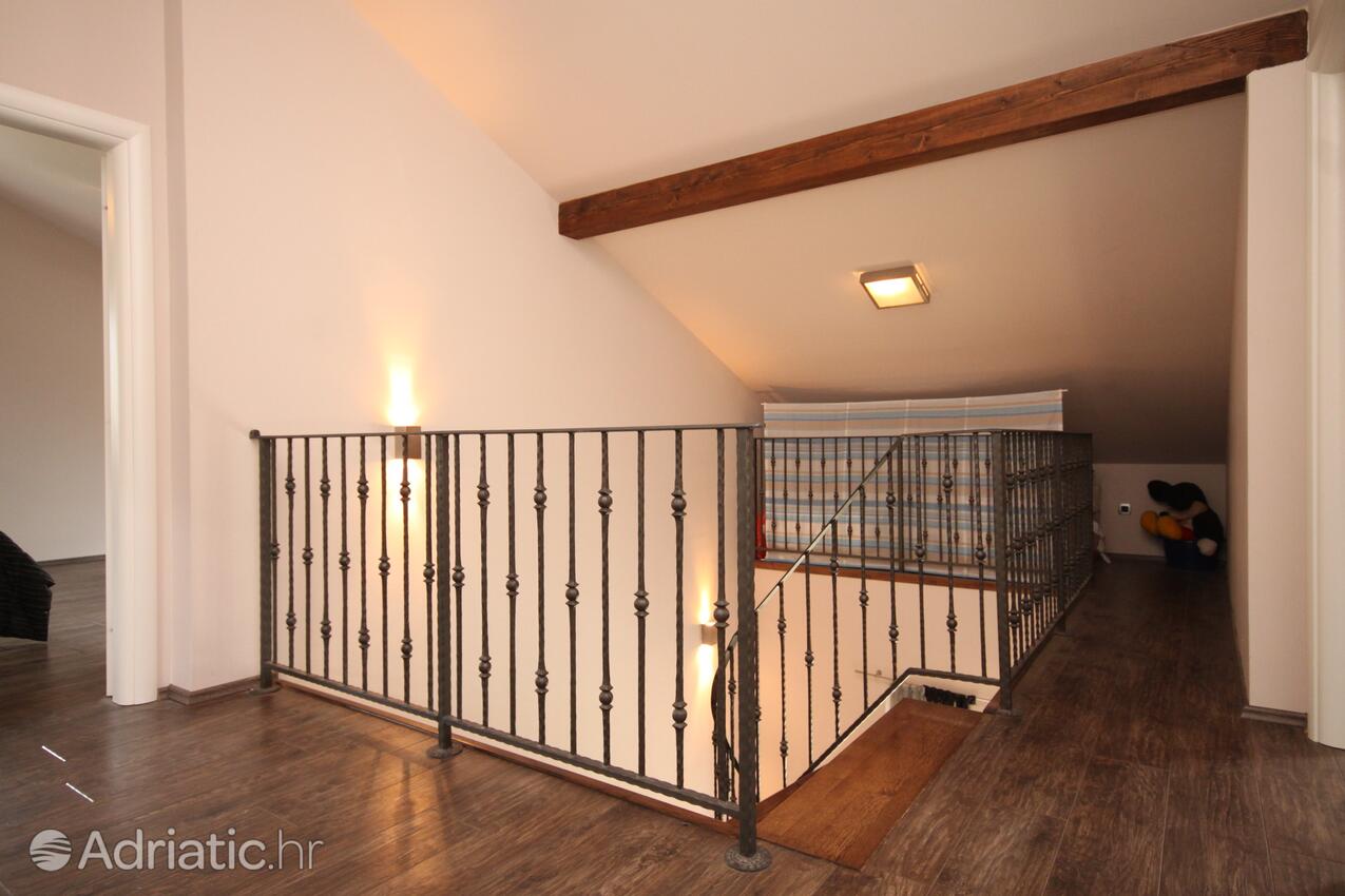 A-7838-a - Private accommodation - Apartments with a parking space Lovran, Opatija
