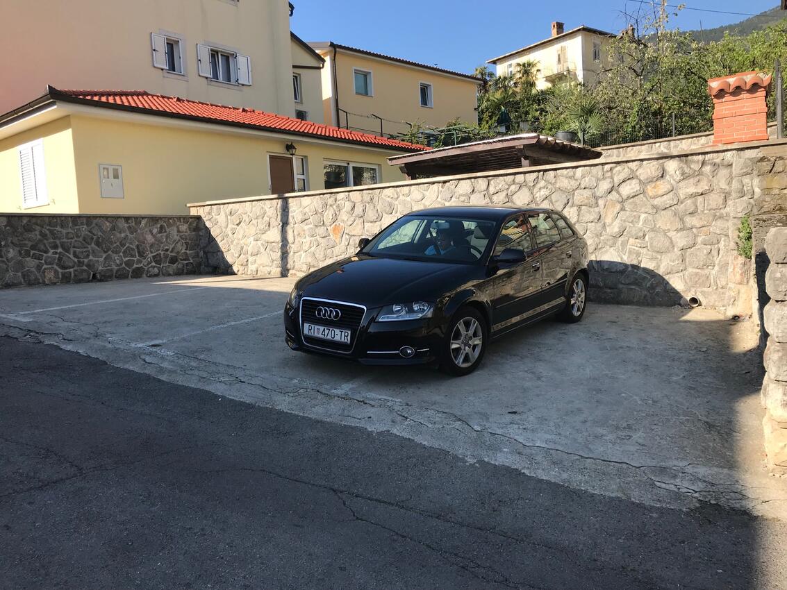 Parking lot - Apartments with a parking space Lovran, Opatija