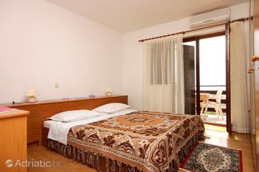 Apartments and rooms with parking space Ičići, Opatija - 7881