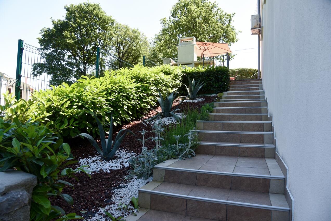 Hof - Ferienwohnungen mit Parkplatz Icici, Opatija