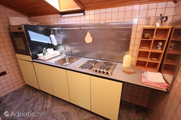 Apartmani uz more Opatija - 7910
