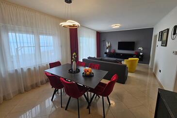 Family-friendly apartments with swimming pool Opatija - 7916