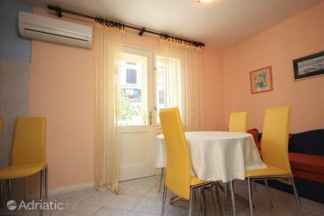 Apartmaji ob morju Cres - 7933