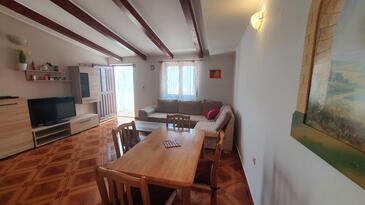 Apartments with parking space Ćunski (Lošinj) - 7951