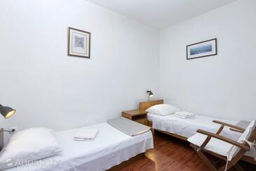 Apartments by the sea Jezera, Murter - 796