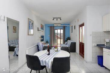 Apartments by the sea Jezera, Murter - 796
