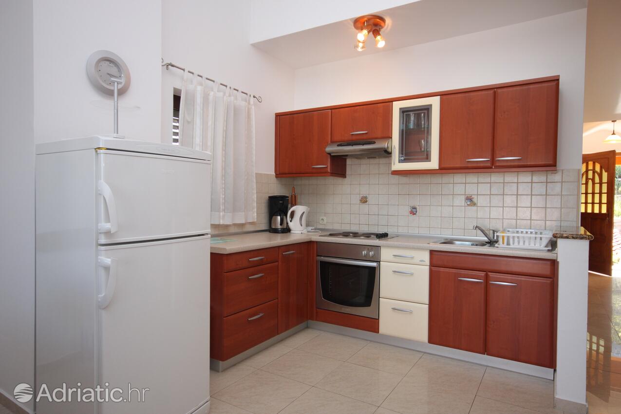 A-7965-a - Private accommodation - Apartments with a parking space Mali Lošinj, Lošinj