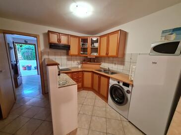 Apartments with parking space Cres - 7966