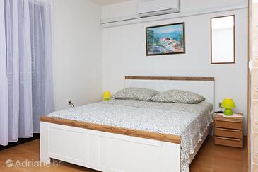 Ferienwohnungen mit Parkplatz Jezera, Murter - 798