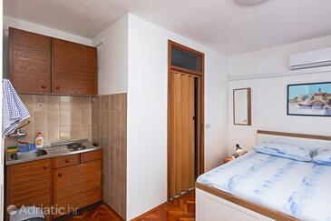 Ferienwohnungen mit Parkplatz Jezera, Murter - 798