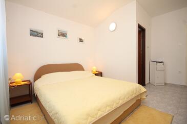 Ferienwohnungen mit Parkplatz Artatore, Losinj - 8007