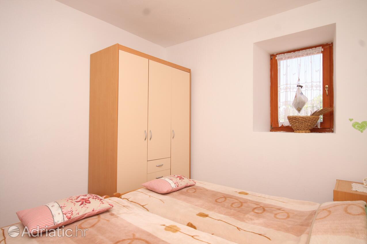 A-8010-a - Privatni smještaj - Apartmani s parkingom Ćunski, Lošinj