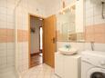 Sveti Jakov, Bathroom in the apartment, (pet friendly) and WiFi.