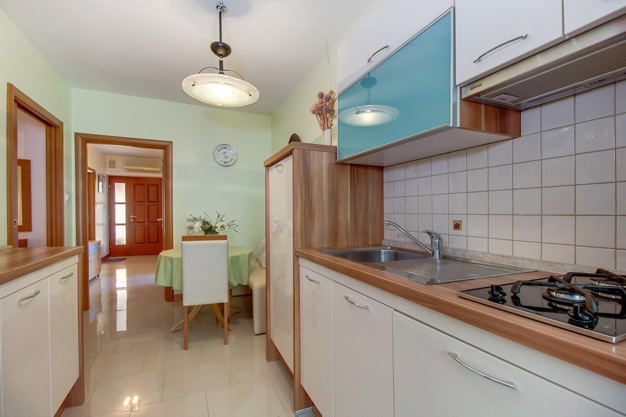 Appartamenti con parcheggio Lussinpiccolo - Mali Lošinj, Lussino - Lošinj - 8024