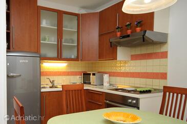 Apartamenty z parkingiem Mali Losinj, Losinj - 8024