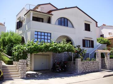 Mali Lošinj, Lošinj, Alloggio 8024 - Appartamenti affitto con la spiaggia ghiaiosa.