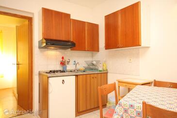 Appartamenti con parcheggio Miholascica, Cherso - Cres - 8070