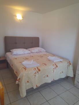 Appartements près de la mer Valun, Cres - 8081