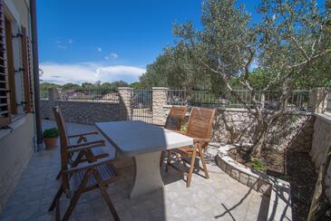 Apartmanok parkolóhellyel Punta kriza, Cres - 8082