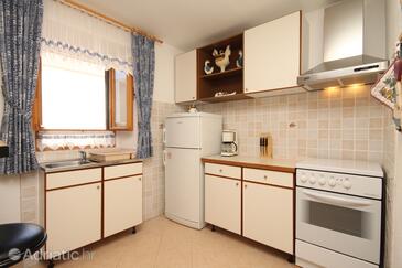 Appartamenti con parcheggio Sale - Sali, Isola Lunga - Dugi otok - 8084