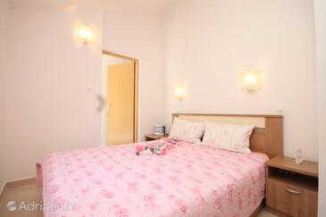 Apartamentos junto al mar Valun, Cres - 8086